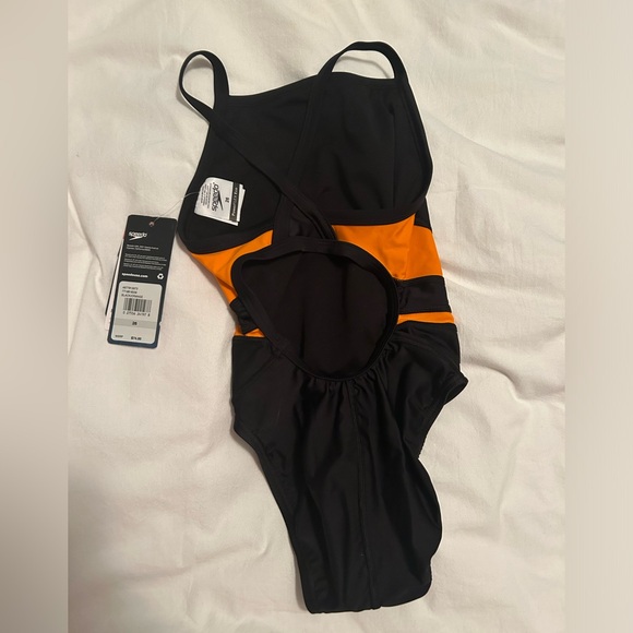 Women’s Speedo Size 26 - Never been worn - Picture 2 of 3